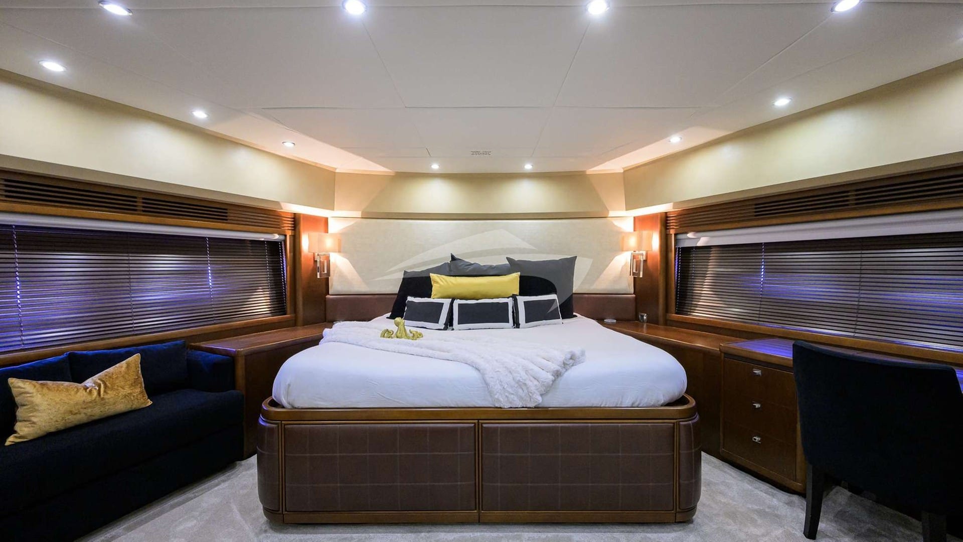 Spectre — luxury yacht charter Monaco · photo 7