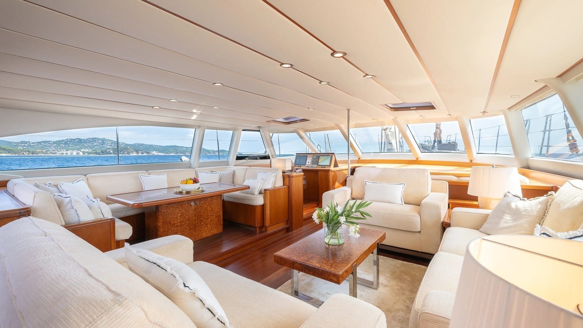 Il Mio Canto Libero — luxury yacht charter Monaco · photo 8