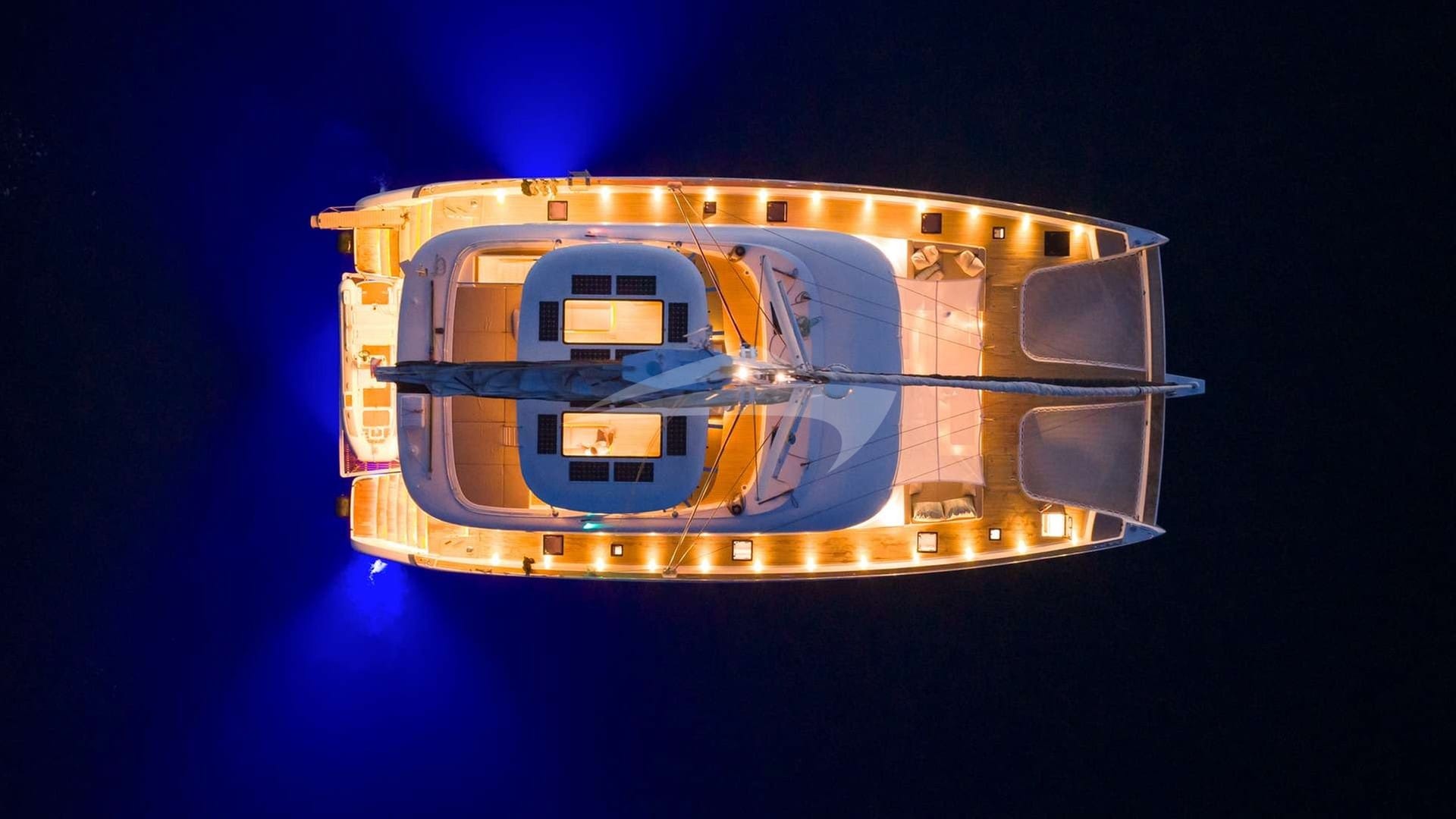 Honeybird — luxury yacht charter Monaco · photo 5