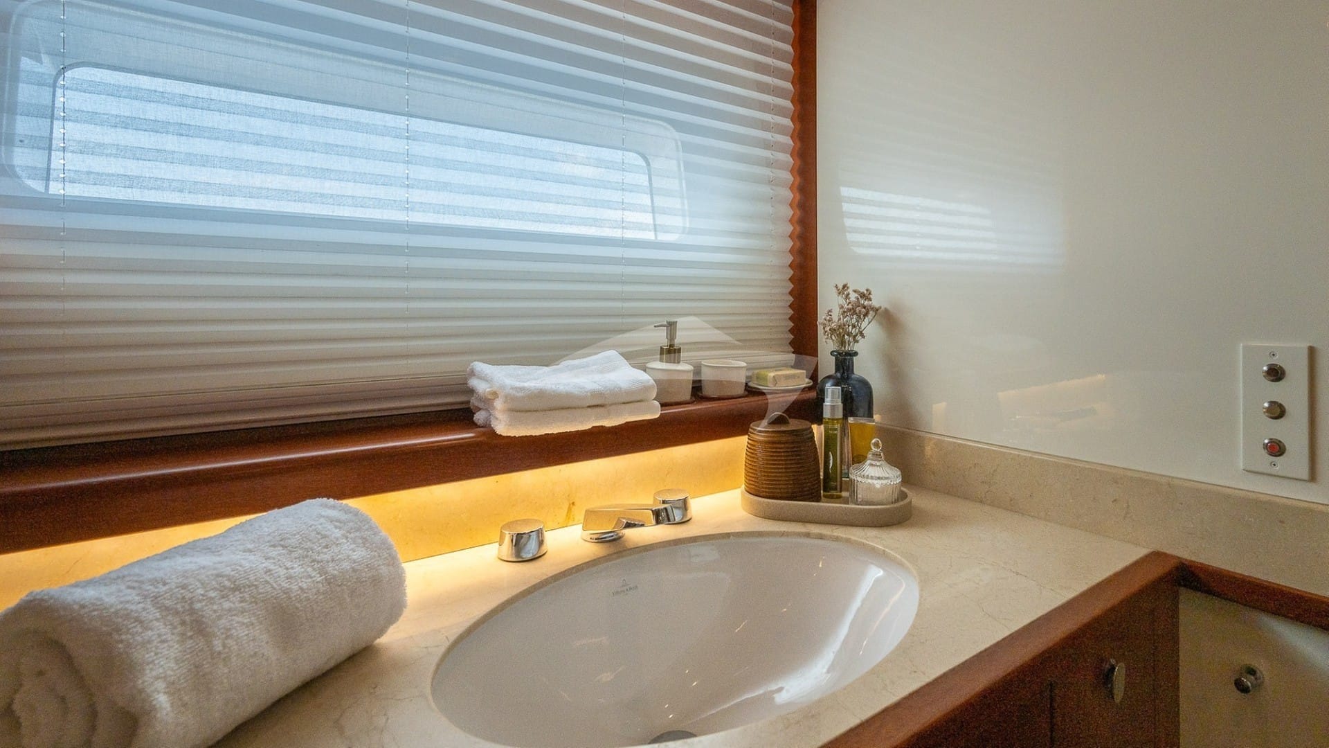 Il Mio Canto Libero — luxury yacht charter Monaco · photo 17