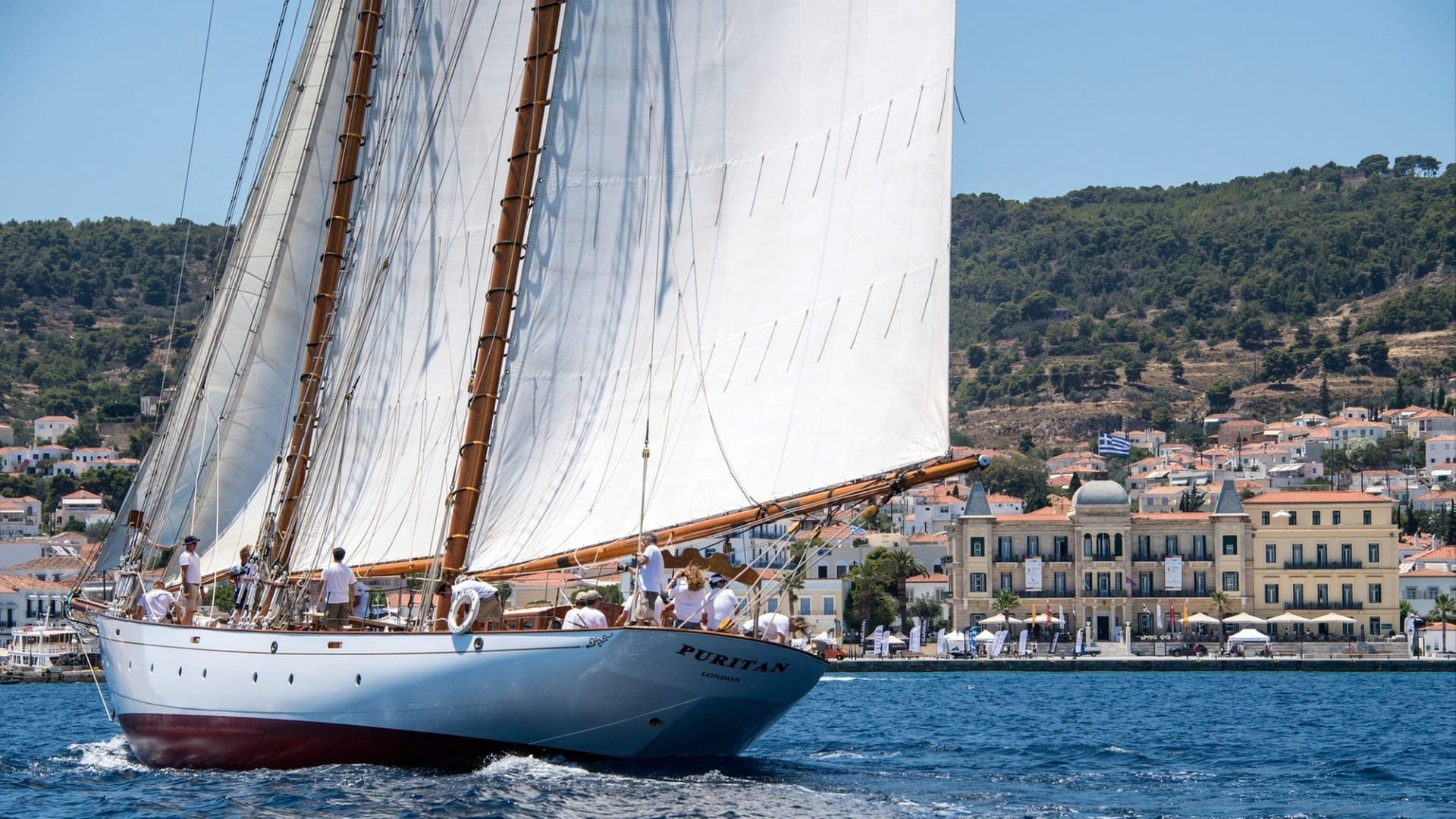 Honeybird — luxury yacht charter Monaco · photo 22
