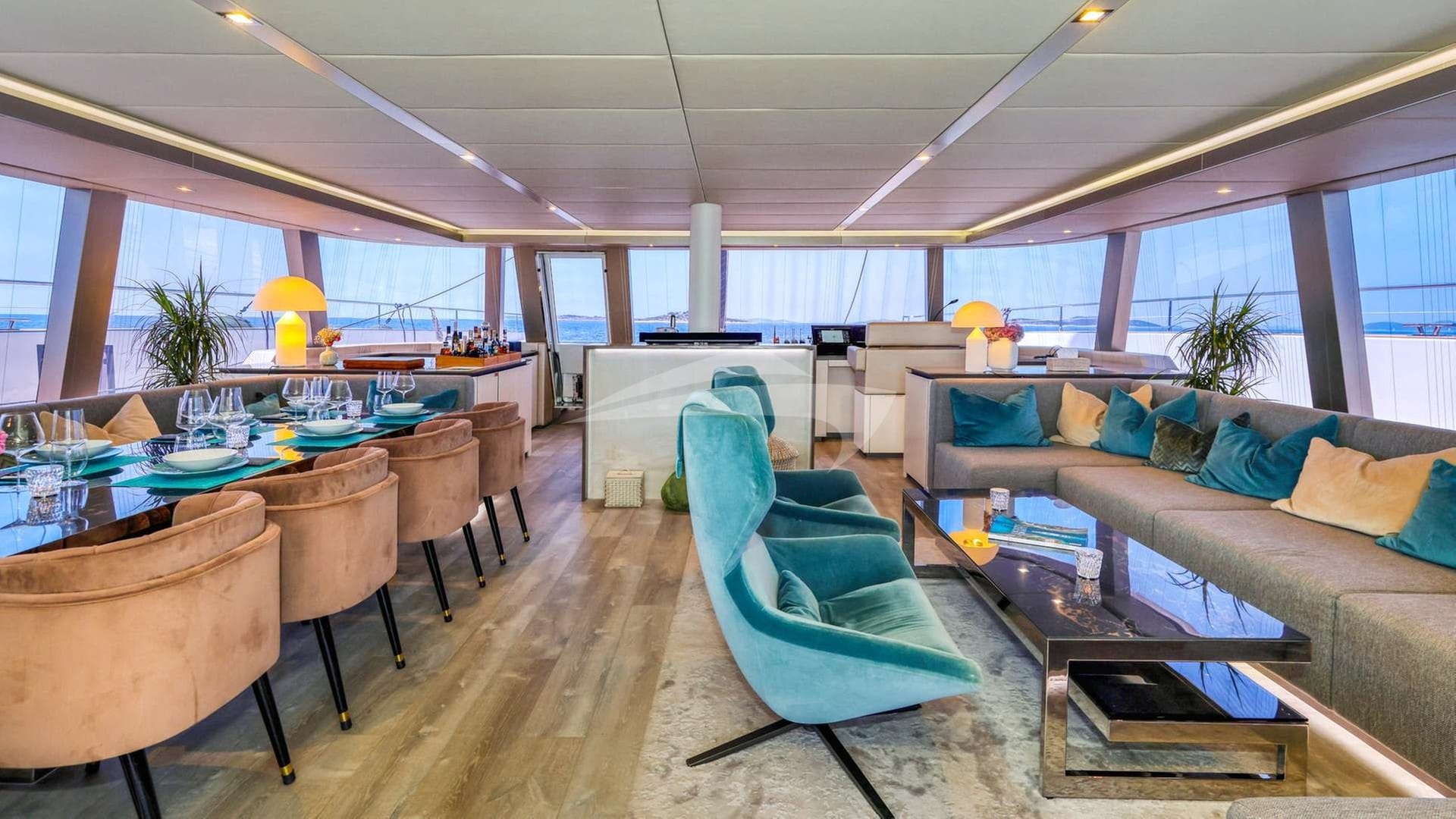 Honeybird — luxury yacht charter Monaco · photo 9