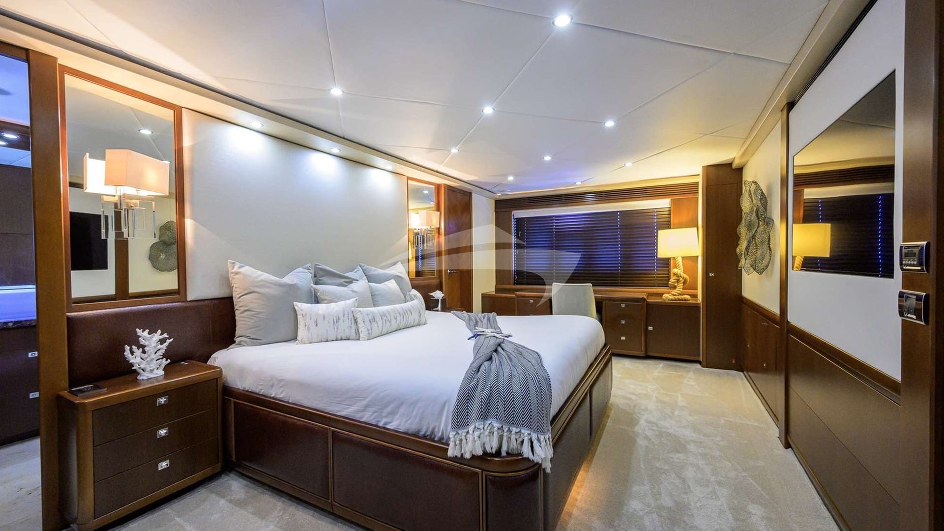 Spectre — luxury yacht charter Monaco · photo 5