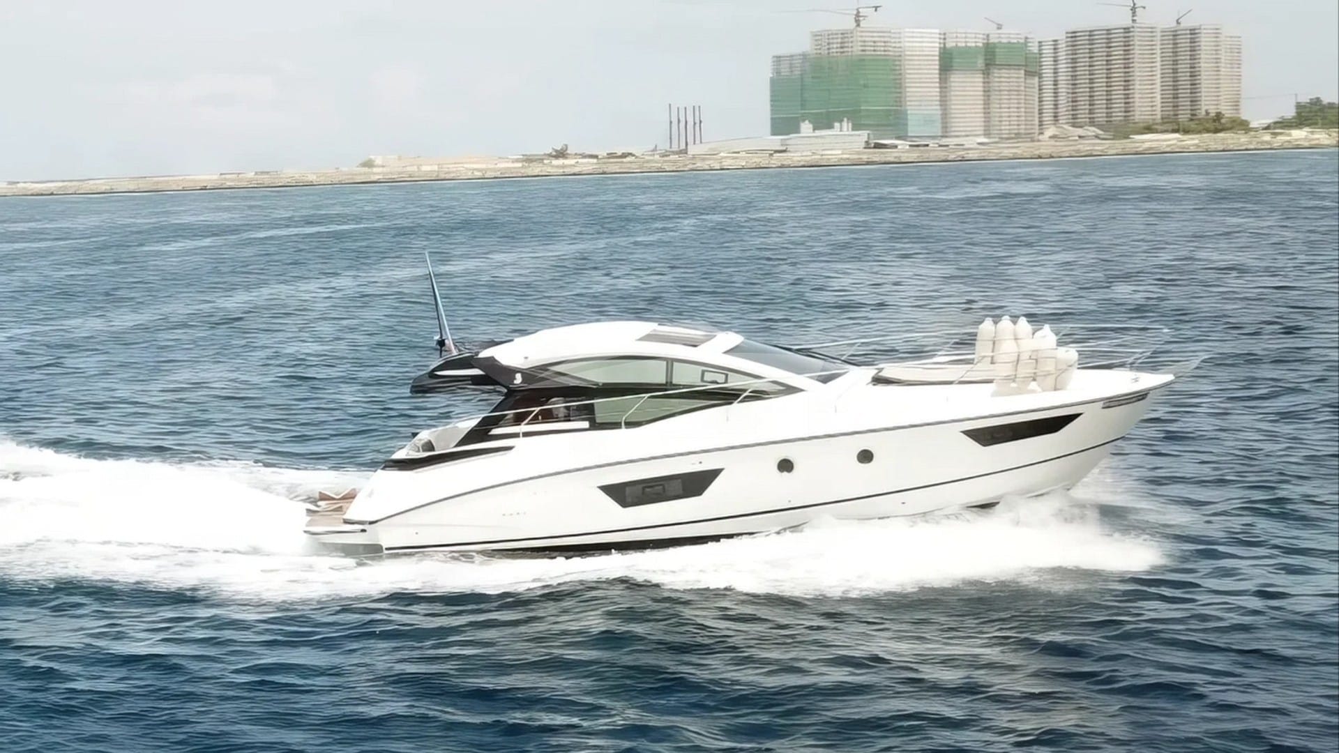Beneteau GT40 — luxury yacht charter Monaco · photo 3