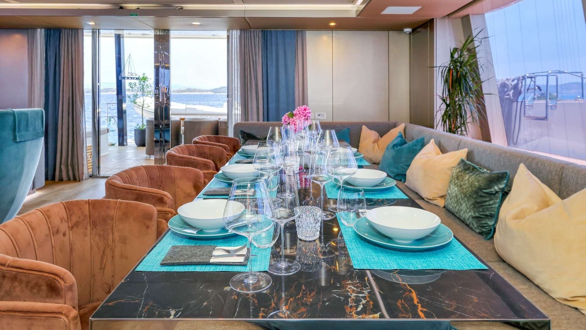 Honeybird — luxury yacht charter Monaco · photo 10