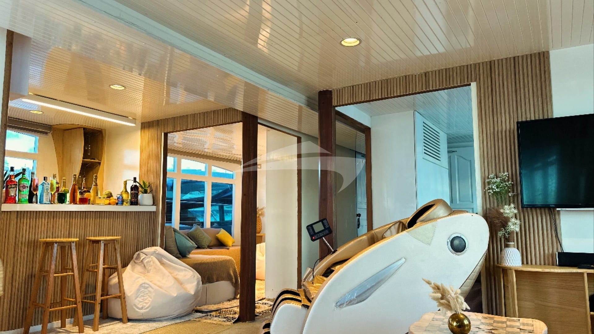 Atoll Villa — luxury yacht charter Monaco · photo 15