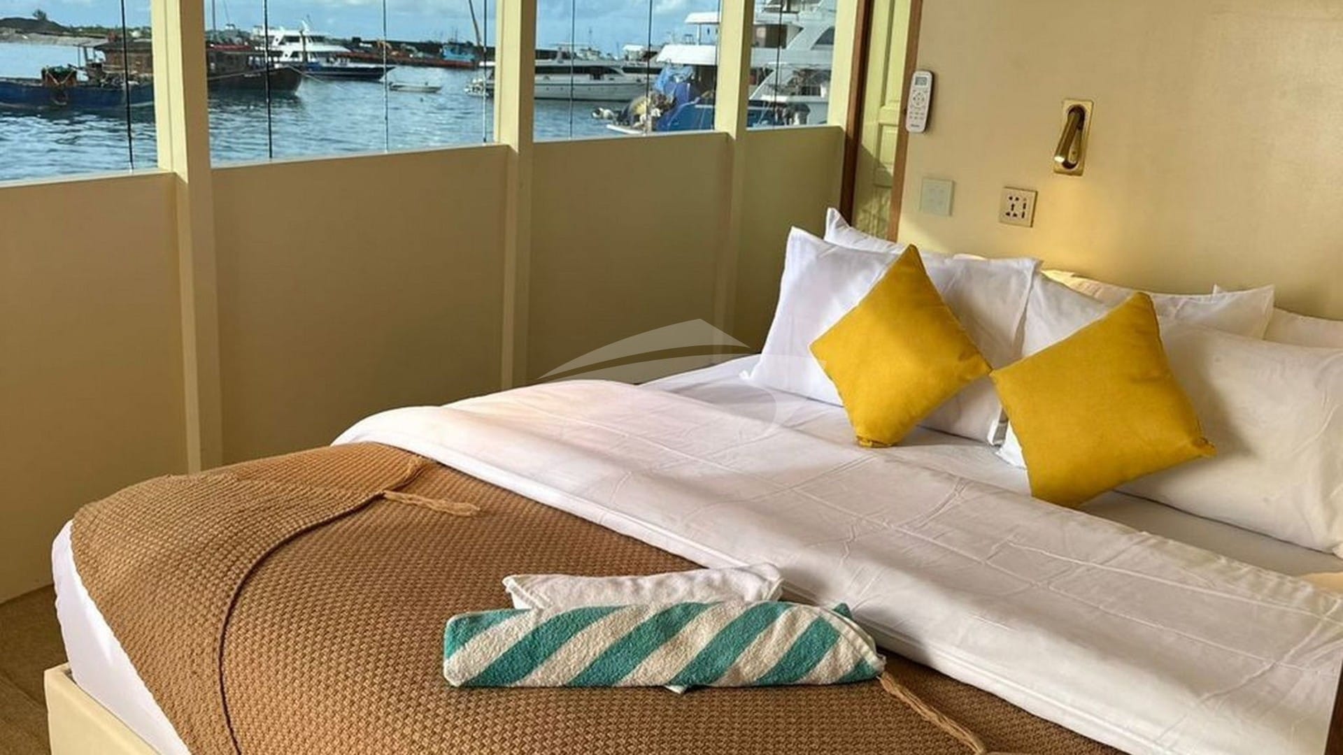 Atoll Villa — luxury yacht charter Monaco · photo 7