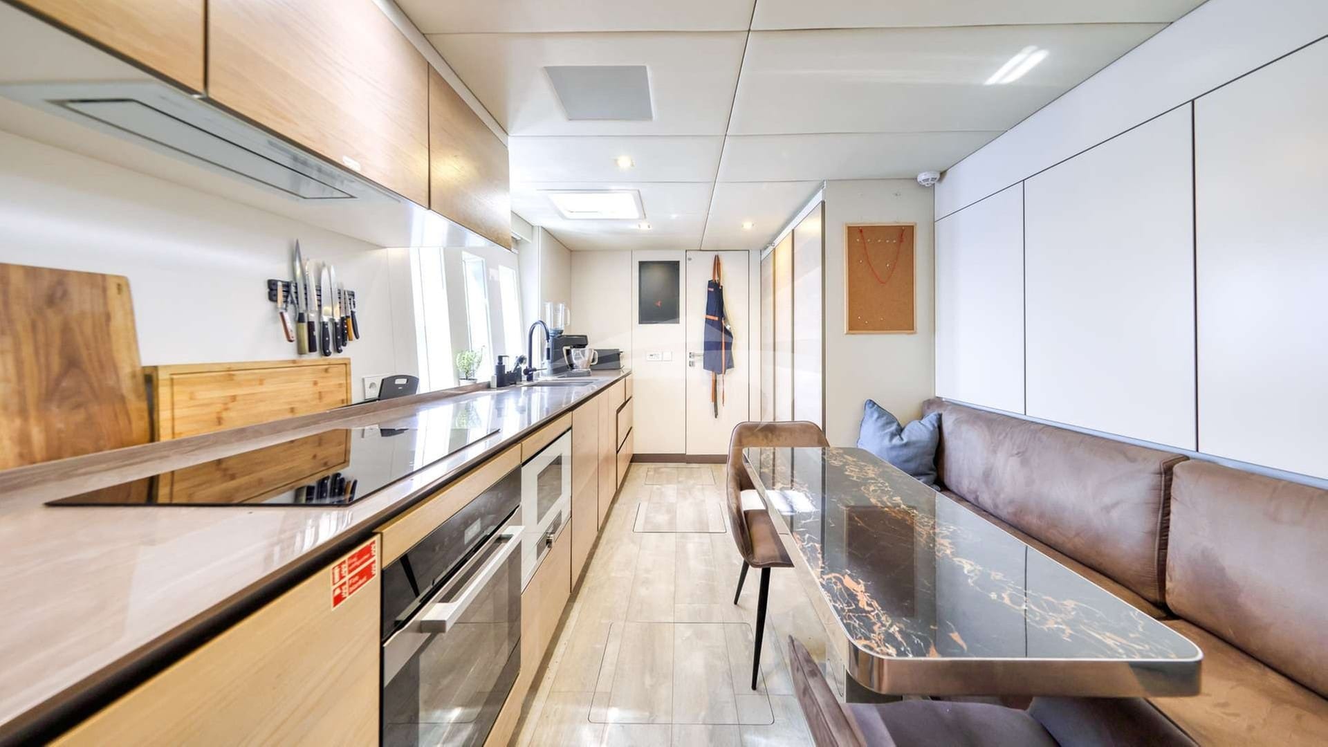 Honeybird — luxury yacht charter Monaco · photo 11