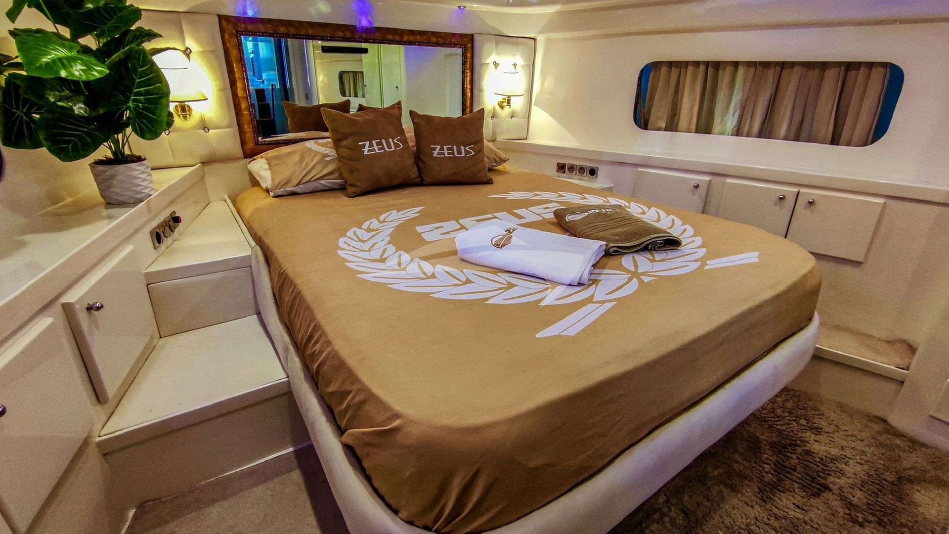 Zeus — luxury yacht charter Monaco · photo 8