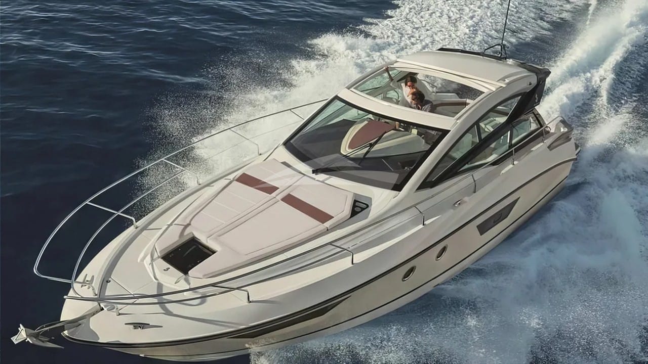 Day yacht in Monaco — Nuvolari & Lenard Beneteau GT40, 12.7m yacht available in Monaco
