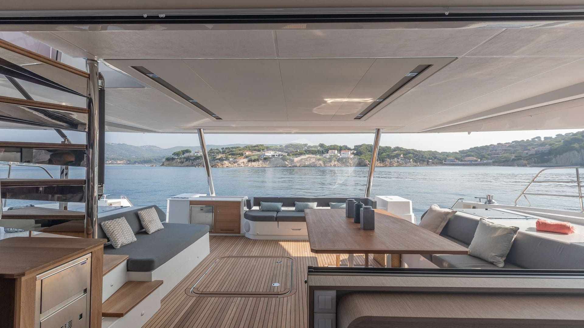 Nehalennia — luxury yacht charter Monaco · photo 9