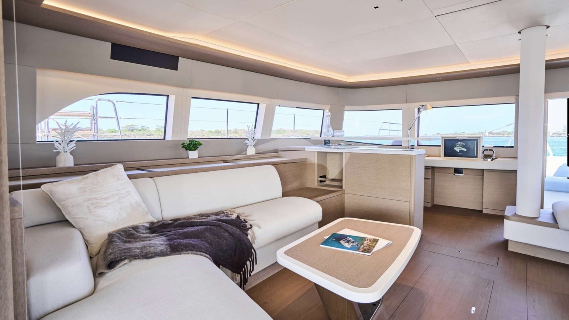 Amarea — luxury yacht charter Monaco · photo 12
