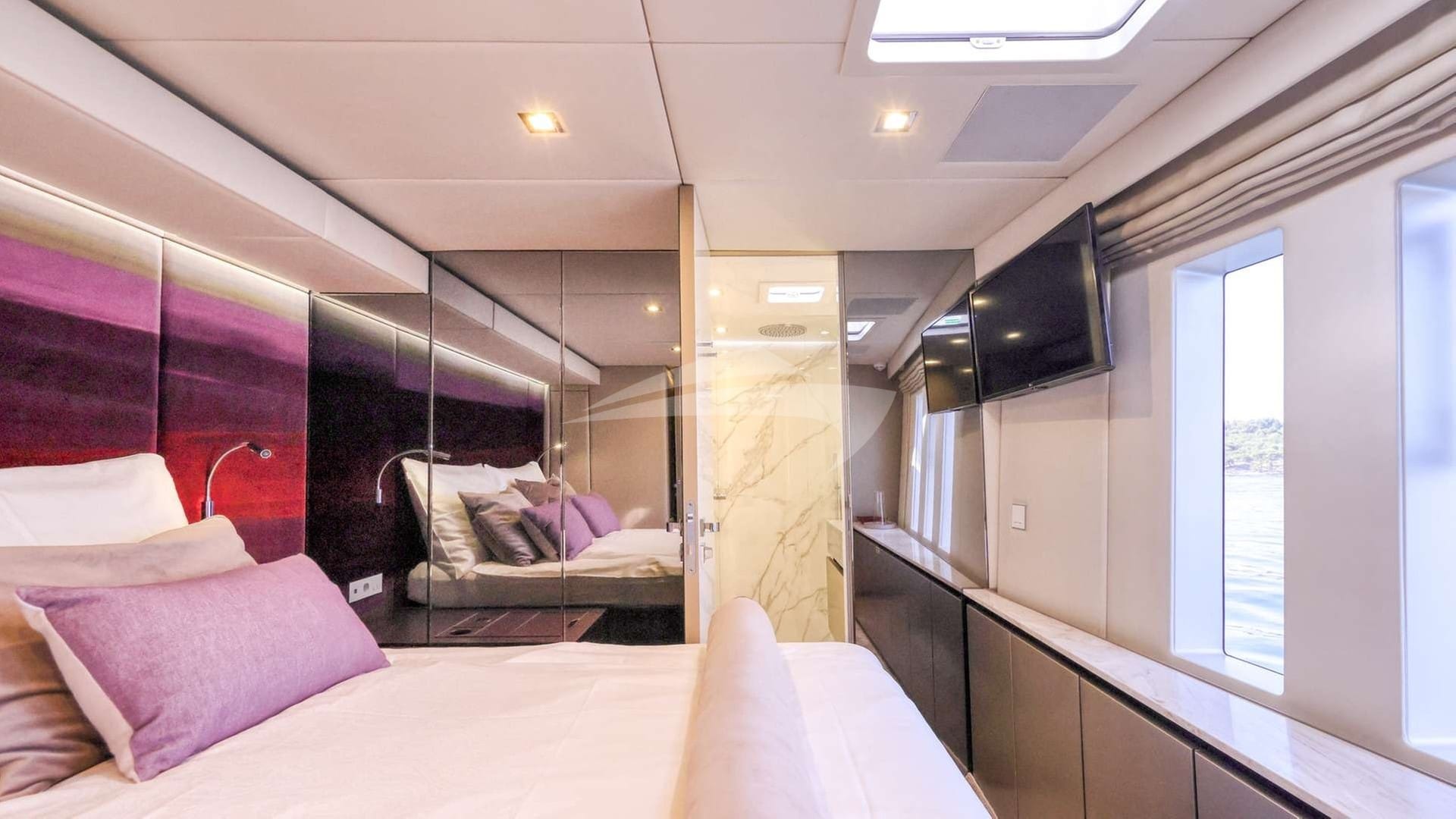 Honeybird — luxury yacht charter Monaco · photo 18