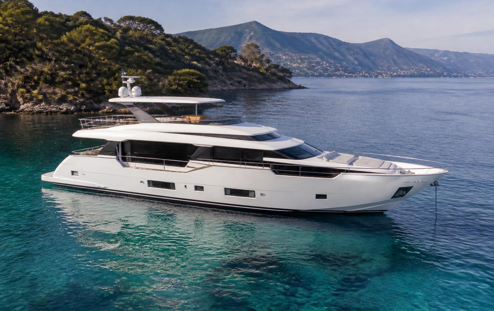Serafina — Azimut 30m luxury yacht charter Monaco